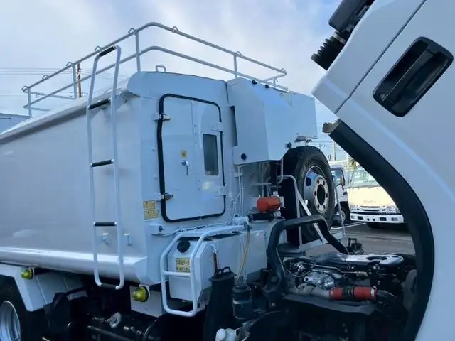 いすゞ エルフ 小型 パッカー車 プレス式 巻き込み式の中古トラック画像4