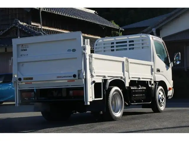 日野 デュトロ 小型 平ボディ パワーゲート 床鉄板の中古トラック画像2