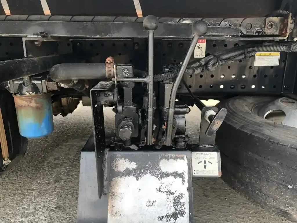 いすゞ エルフ 小型 車両重機運搬 ラジコン ウインチの中古トラック画像9
