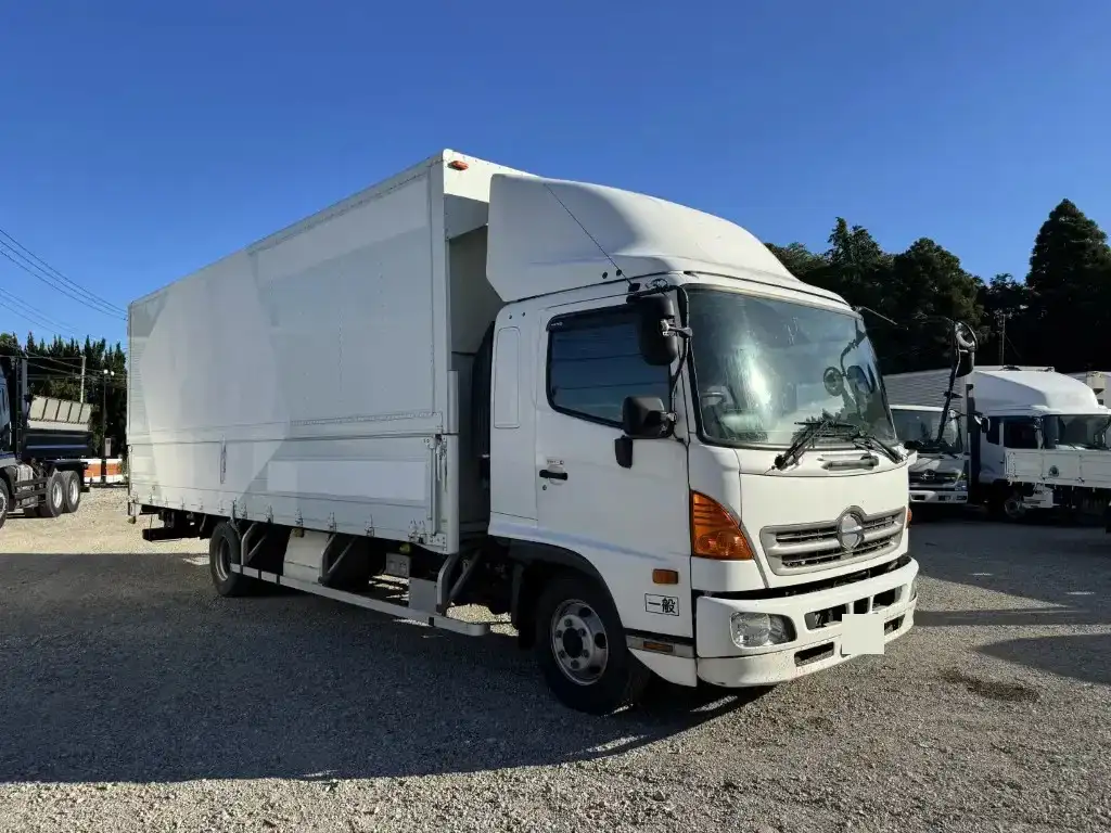 日野 レンジャー 中型/増トン ウイング エアサス ベッドの中古トラック画像2
