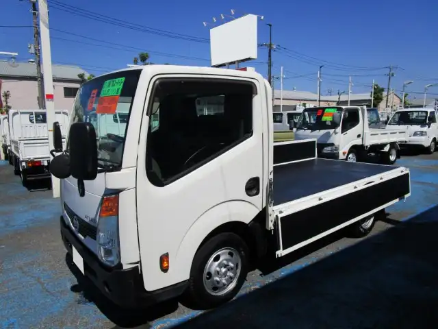 日産 アトラス 小型 平ボディ CBF-SQ2F24 H31/R1の中古トラック画像1
