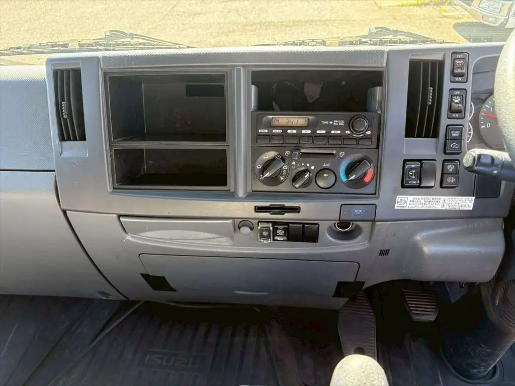 いすゞ フォワード 中型/増トン ウイング ベッド TKG-FRR90S2の中古トラック画像15