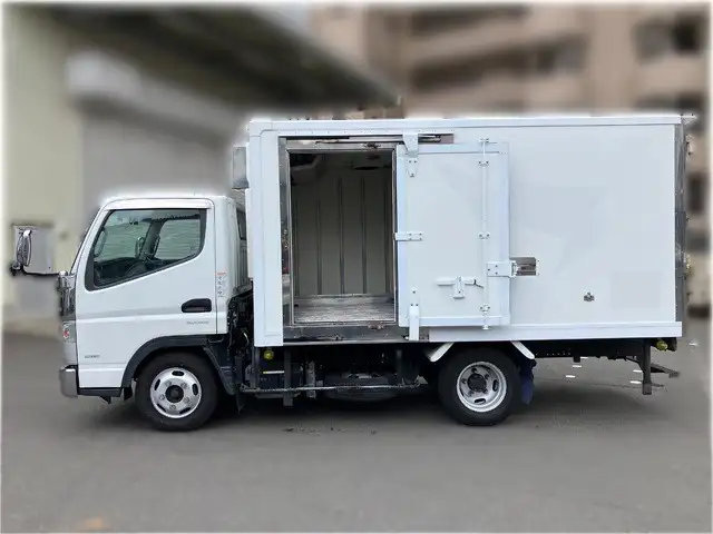 三菱 キャンター 小型 冷凍冷蔵 低温 キーストンの中古トラック画像5
