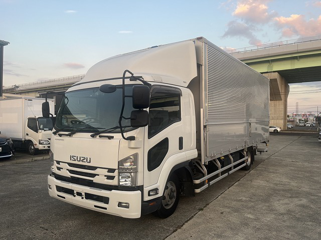 いすゞ フォワード 中型/増トン ウイング ベッド PKG-FRR90S2 の中古トラック【車両No.194001】