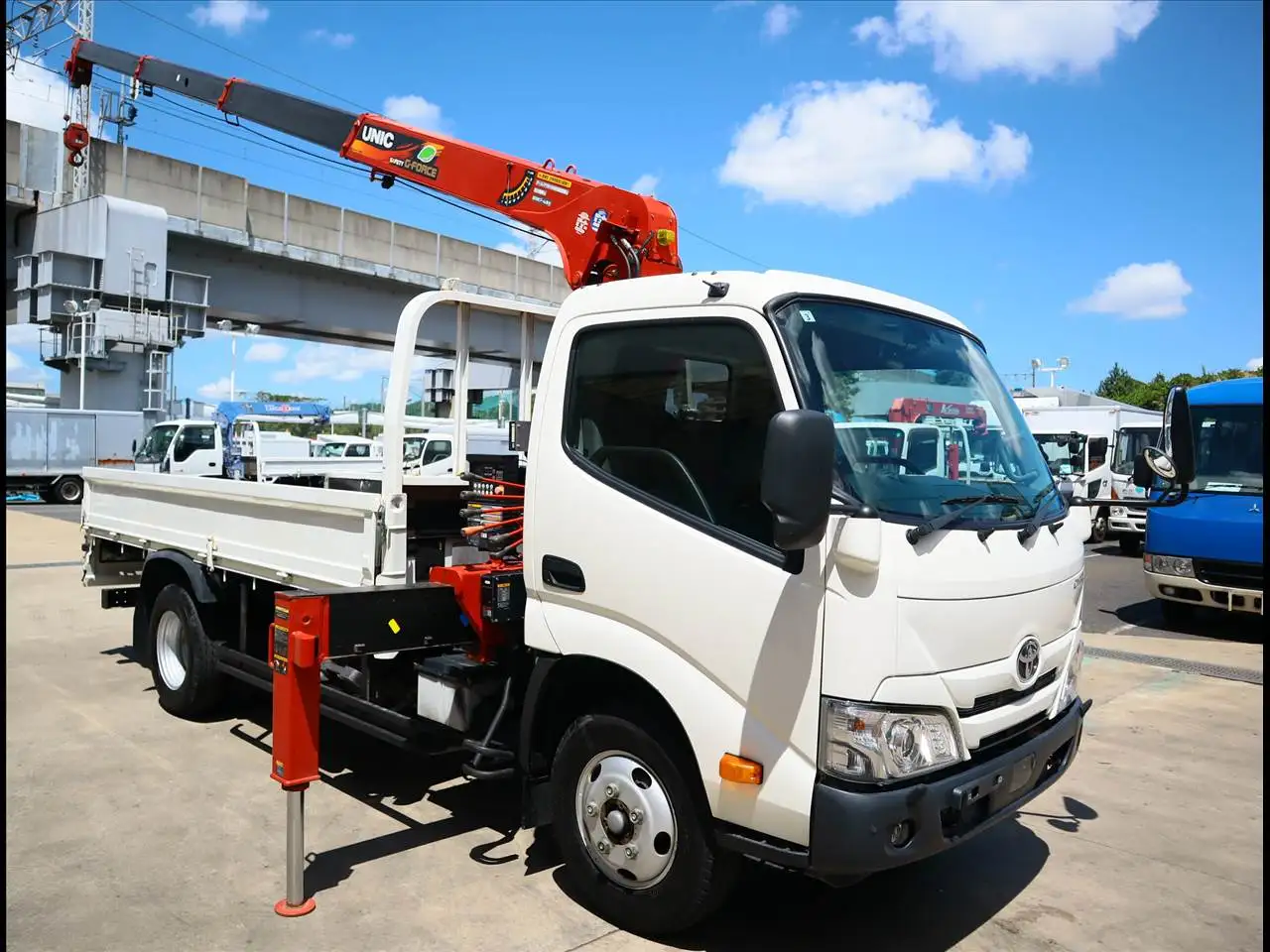 トヨタ ダイナ 小型 クレーン付 4段 ラジコンの中古トラック画像2