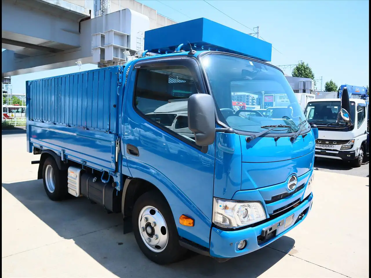 日野 デュトロ 小型 平ボディ 2RG-XZU605M R5の中古トラック画像2