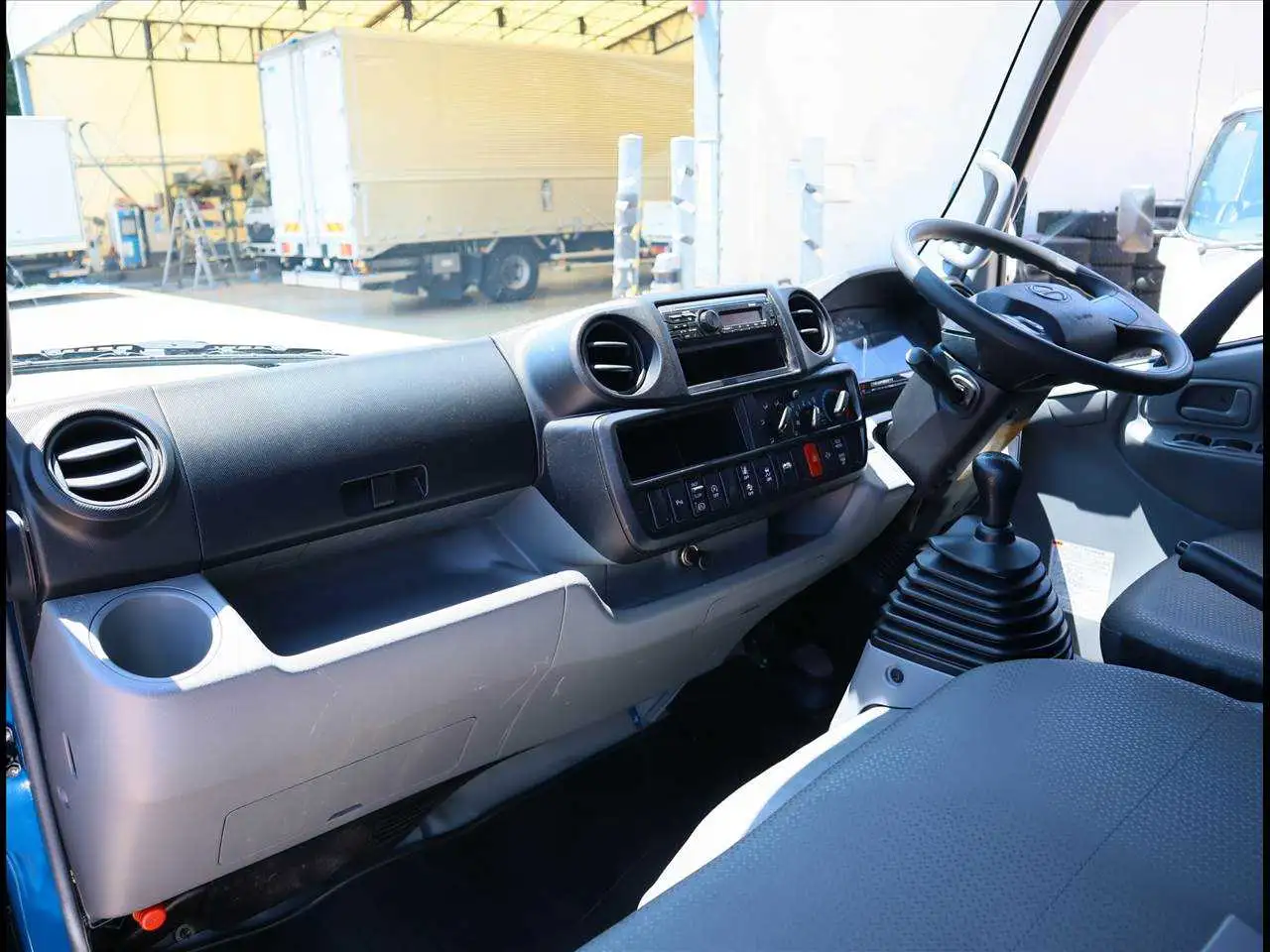 日野 デュトロ 小型 平ボディ 2RG-XZU605M R5の中古トラック画像12