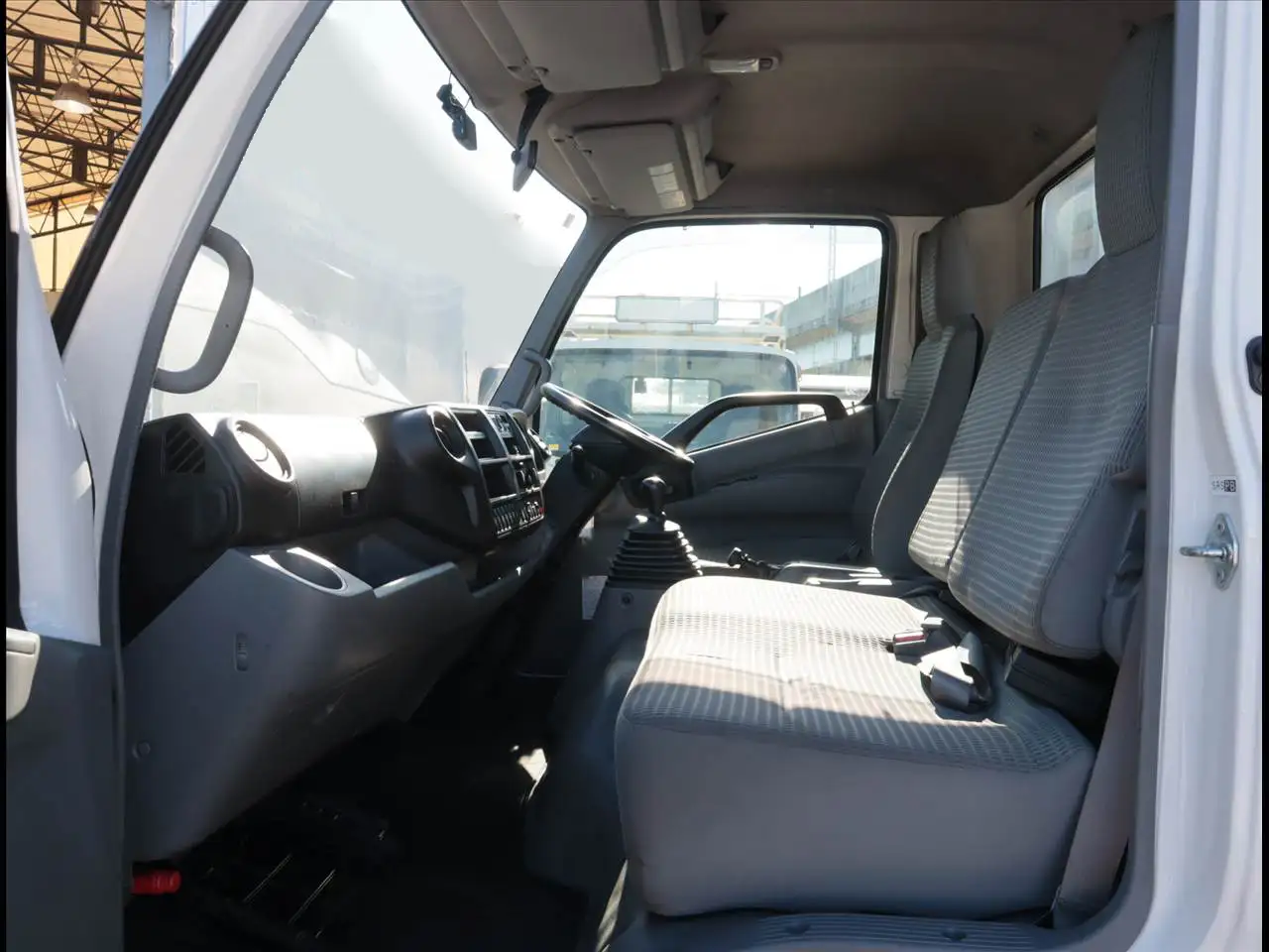 日野 デュトロ 小型 平ボディ TDG-XZU732M H29の中古トラック画像12