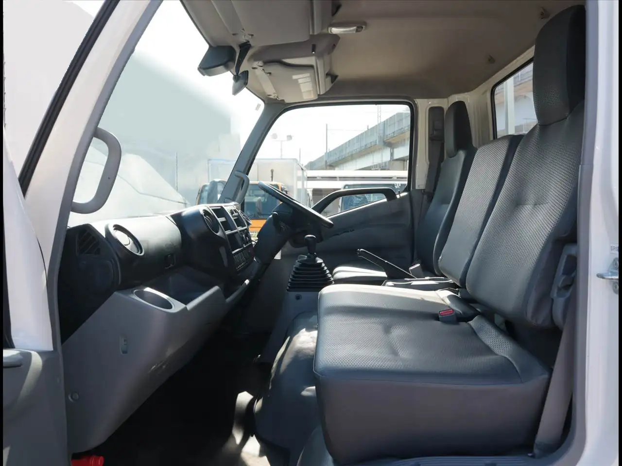 日野 デュトロ 小型 平ボディ 2PG-XZU712M R4の中古トラック画像12