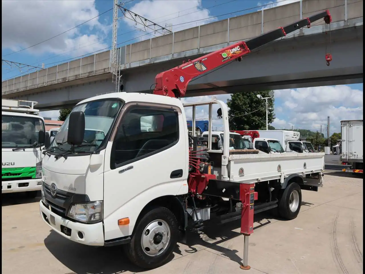 日野 デュトロ 小型 クレーン付 床鉄板 4段の中古トラック画像1