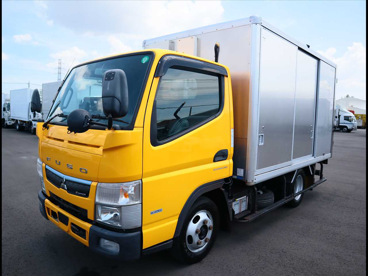 三菱 キャンター 小型 冷凍冷蔵 低温 スタンバイ の中古トラック【車両No.190586】