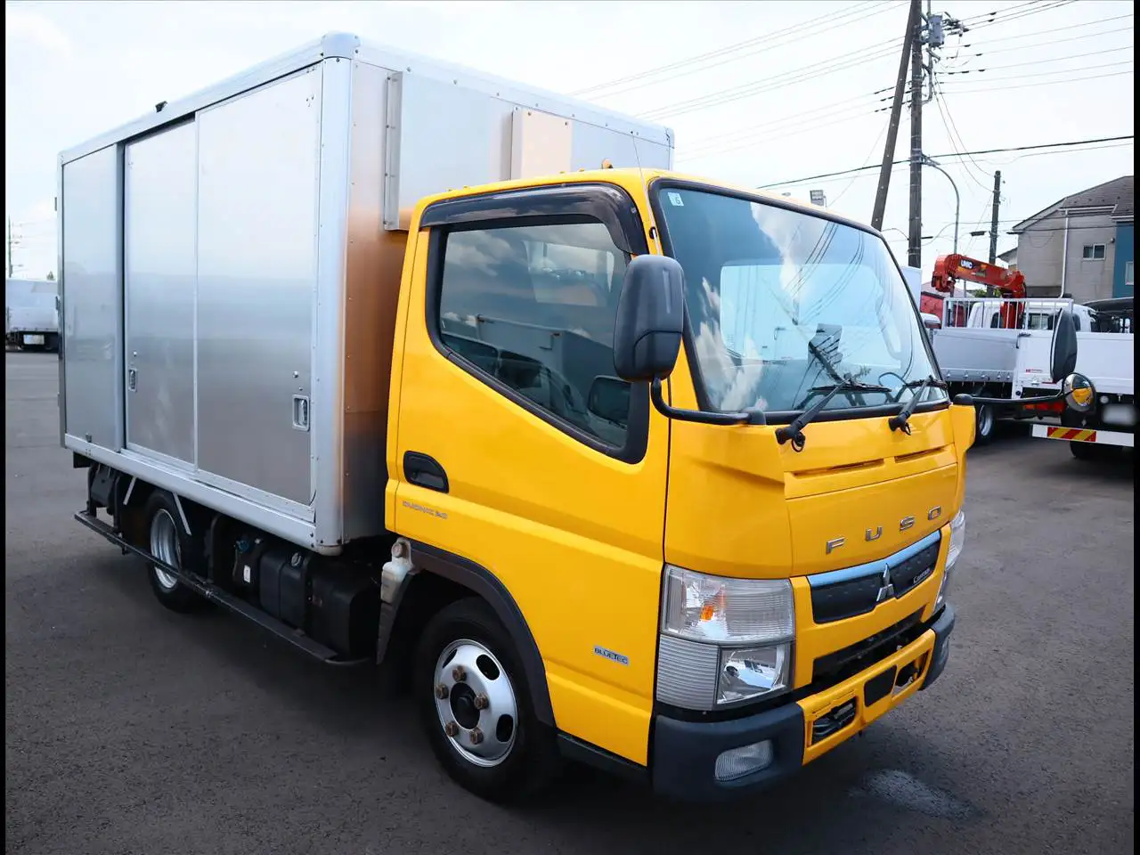 三菱 キャンター 小型 冷凍冷蔵 中温 床ステンの中古トラック画像2