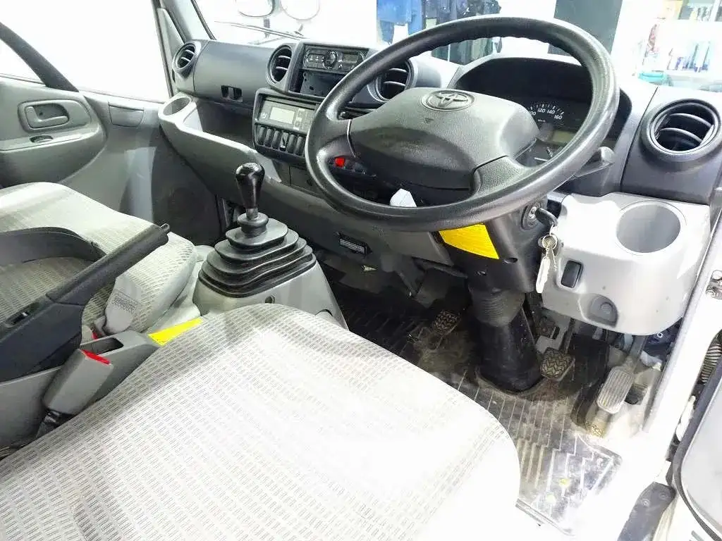 トヨタ トヨエース 小型 冷凍冷蔵 低温 床ステンの中古トラック画像10
