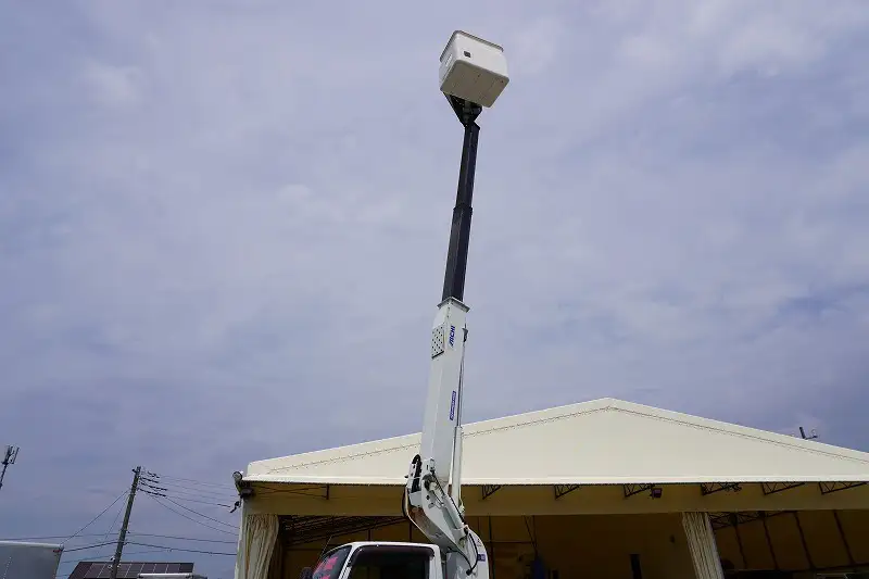 三菱 キャンター 小型 高所・建柱車 高所作業車 電工仕様の中古トラック画像4