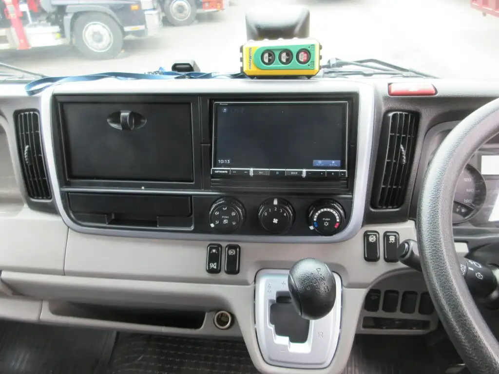 三菱 キャンター 小型 アルミバン パワーゲート サイドドアの中古トラック画像15