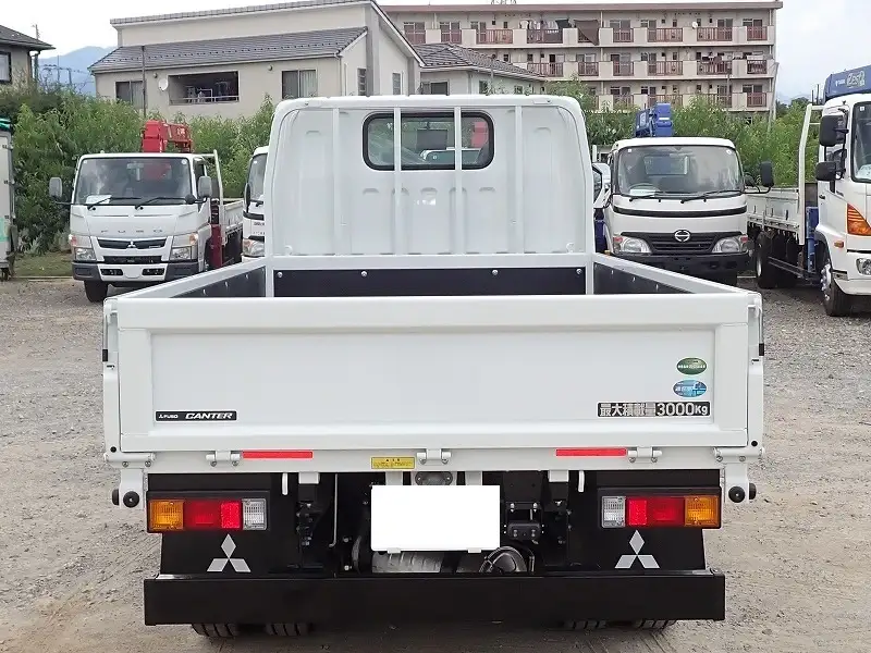 三菱 キャンター 小型 平ボディ 2RG-FBAV0 R7の中古トラック画像4