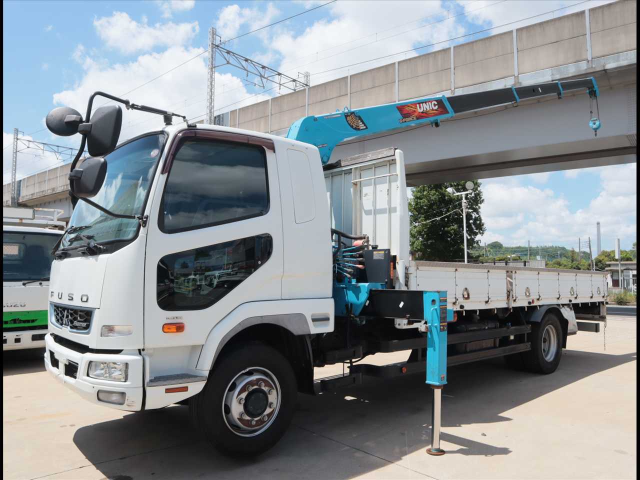 三菱 ファイター 中型/増トン クレーン付 床鉄板 4段 の中古トラック【車両No.127617】