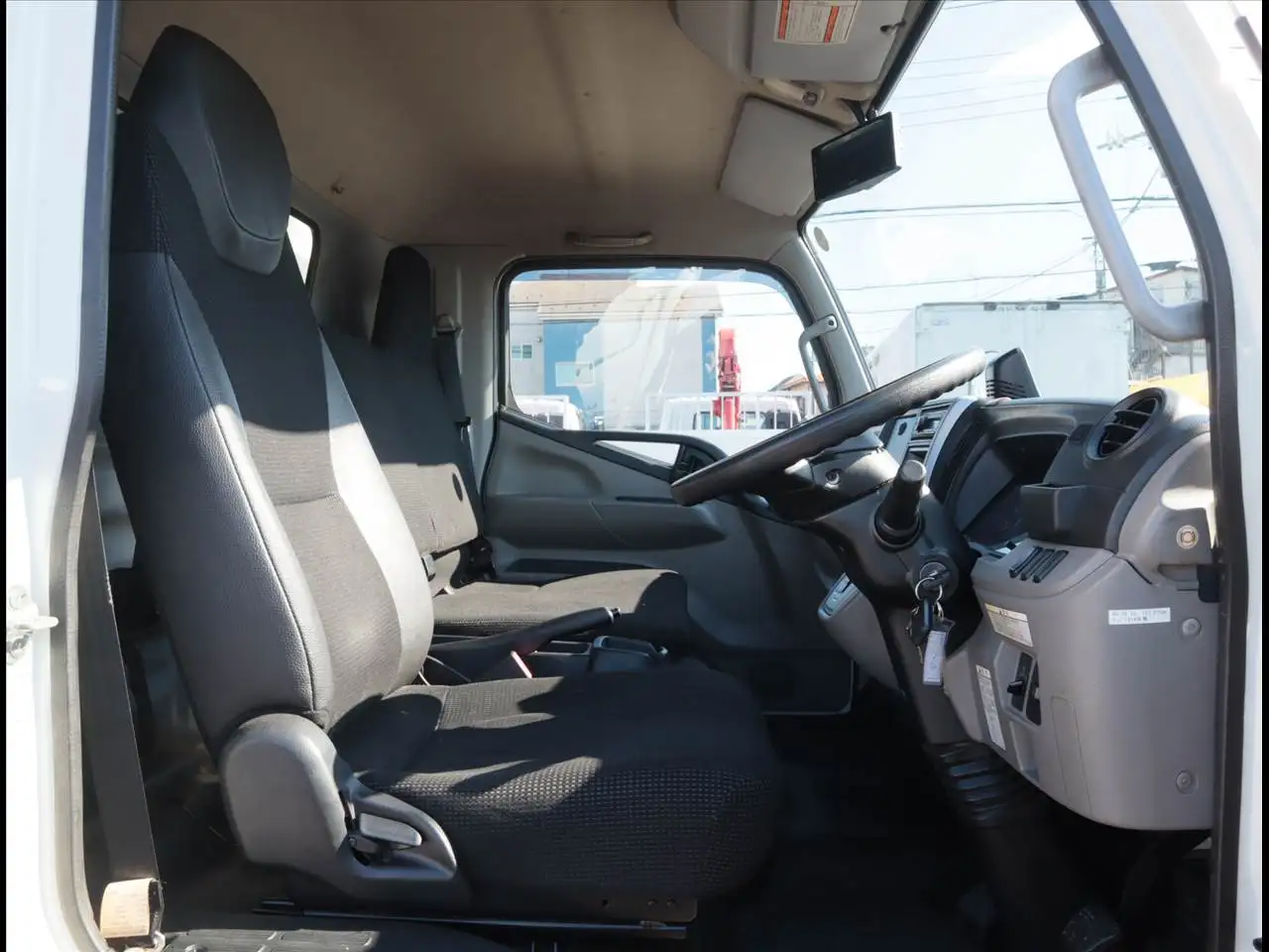 日産 アトラス 小型 アルミバン パワーゲート 床鉄板の中古トラック画像12