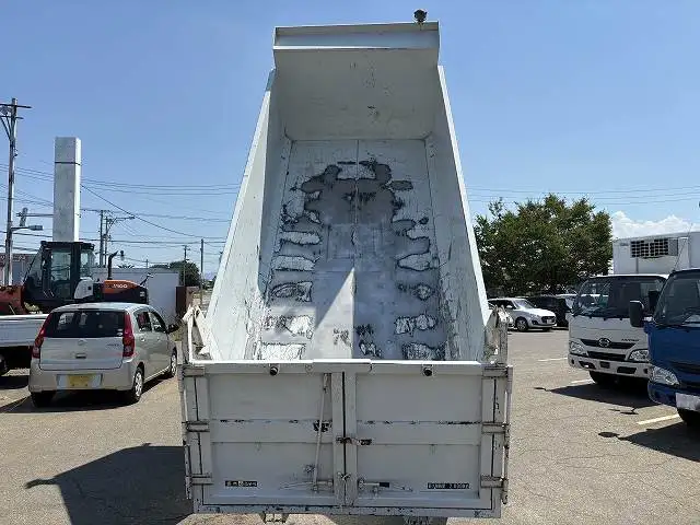 三菱 キャンター 小型 ダンプ 土砂禁 ステンレス張りの中古トラック画像5