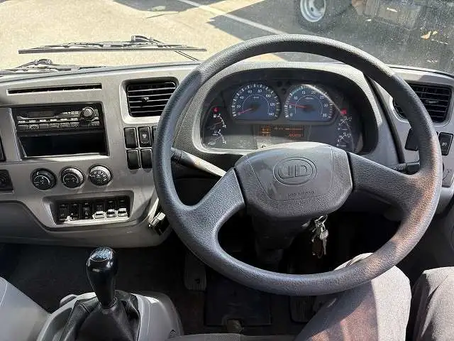 日産UD コンドル 中型/増トン 平ボディ アルミブロック エアサスの中古トラック画像13