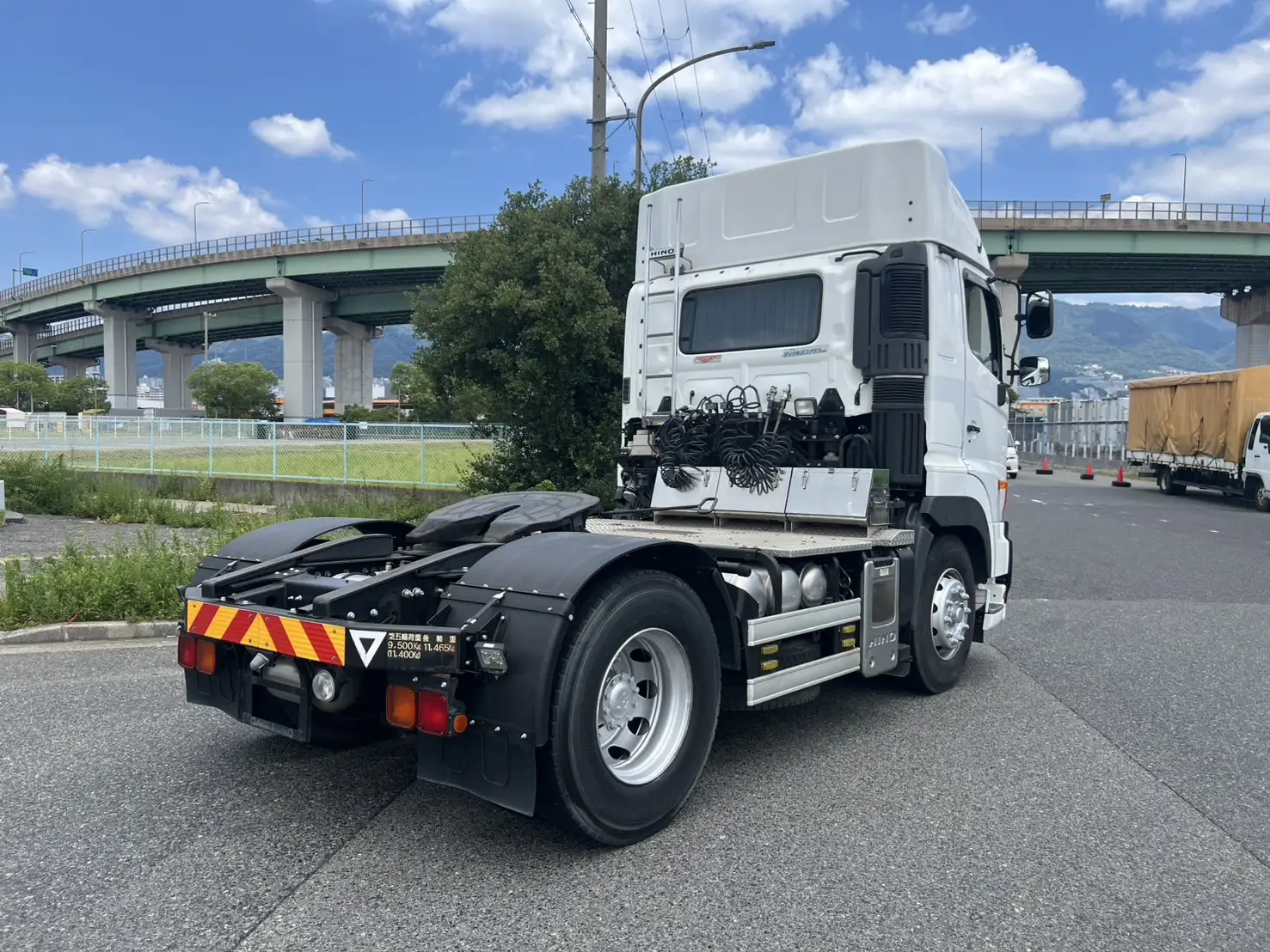 日野 プロフィア 大型 トラクター ハイルーフ エアサスの中古トラック画像3
