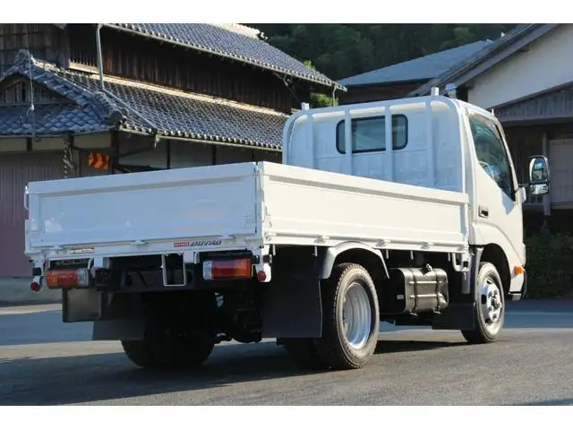 日野 デュトロ 小型 平ボディ  H30の中古トラック画像2