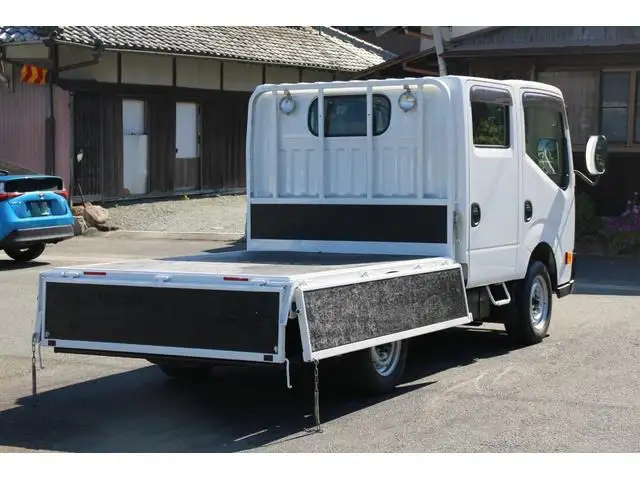三菱 キャンター 小型 平ボディ Wキャブ の中古トラック画像4