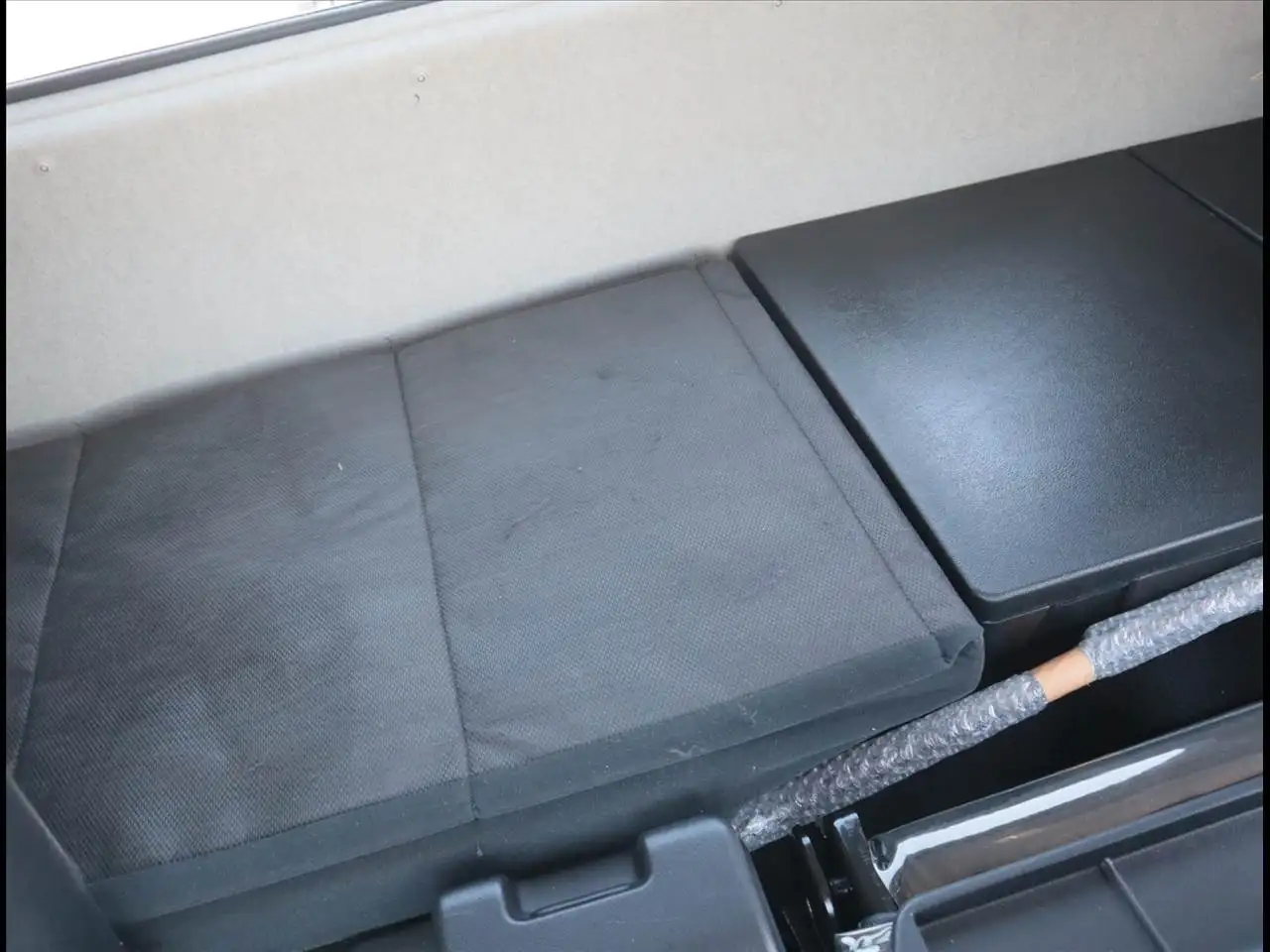 三菱 ファイター 中型/増トン シャーシ ベッド 2PG-FK62Nの中古トラック画像11