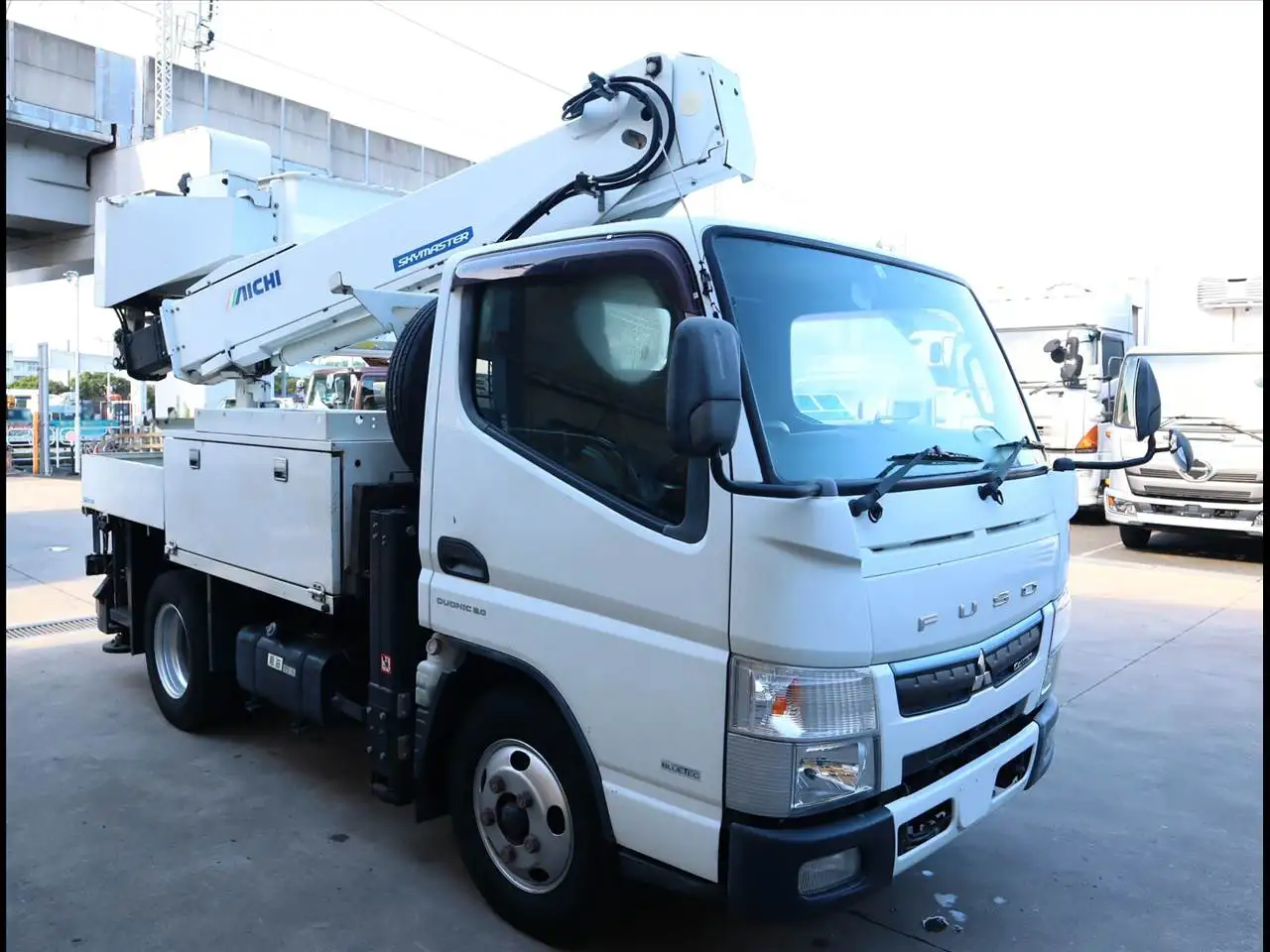 三菱 キャンター 小型 高所・建柱車 高所作業車 TPG-FEA50の中古トラック画像2