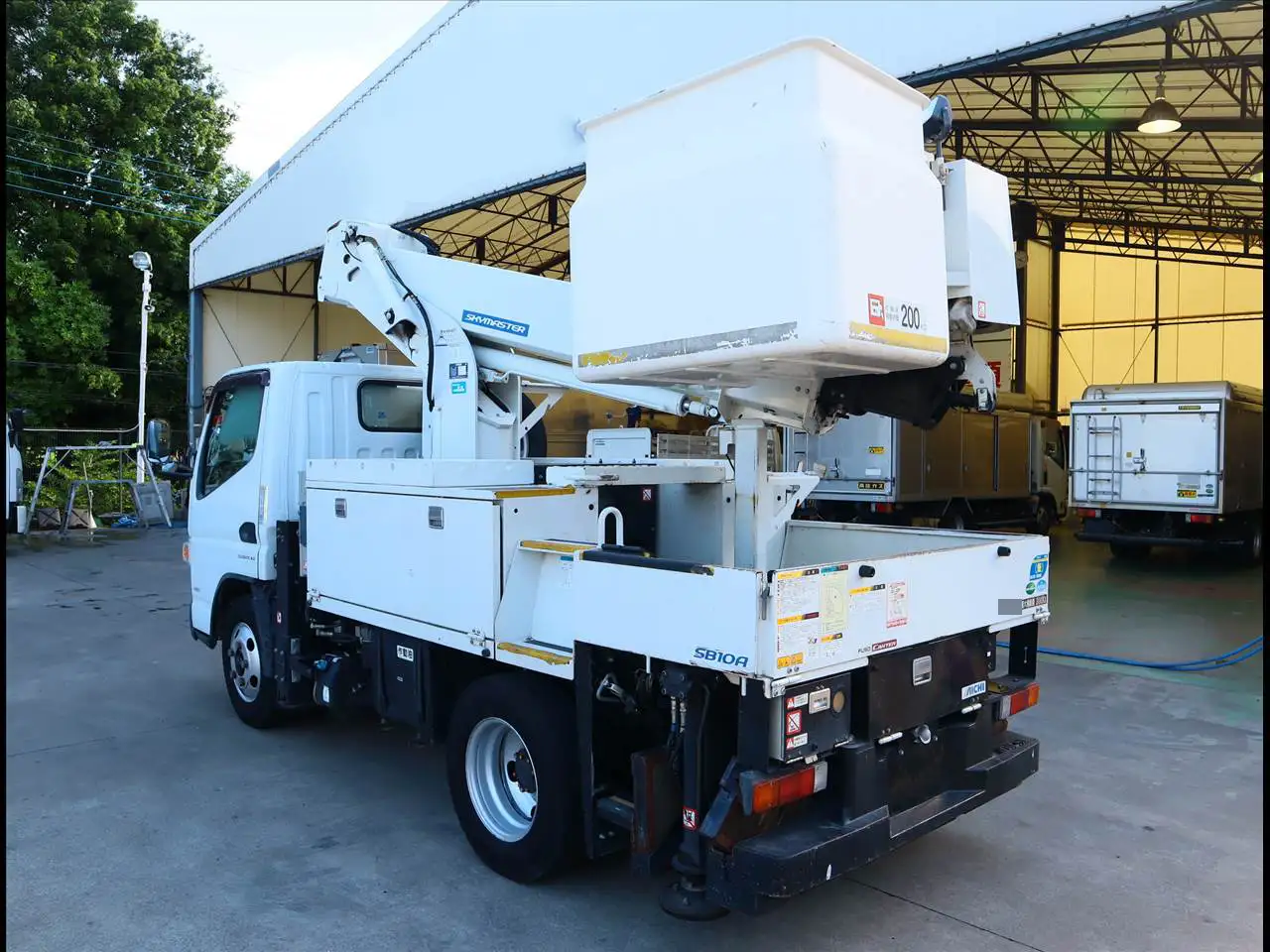 三菱 キャンター 小型 高所・建柱車 高所作業車 TPG-FEA50の中古トラック画像4