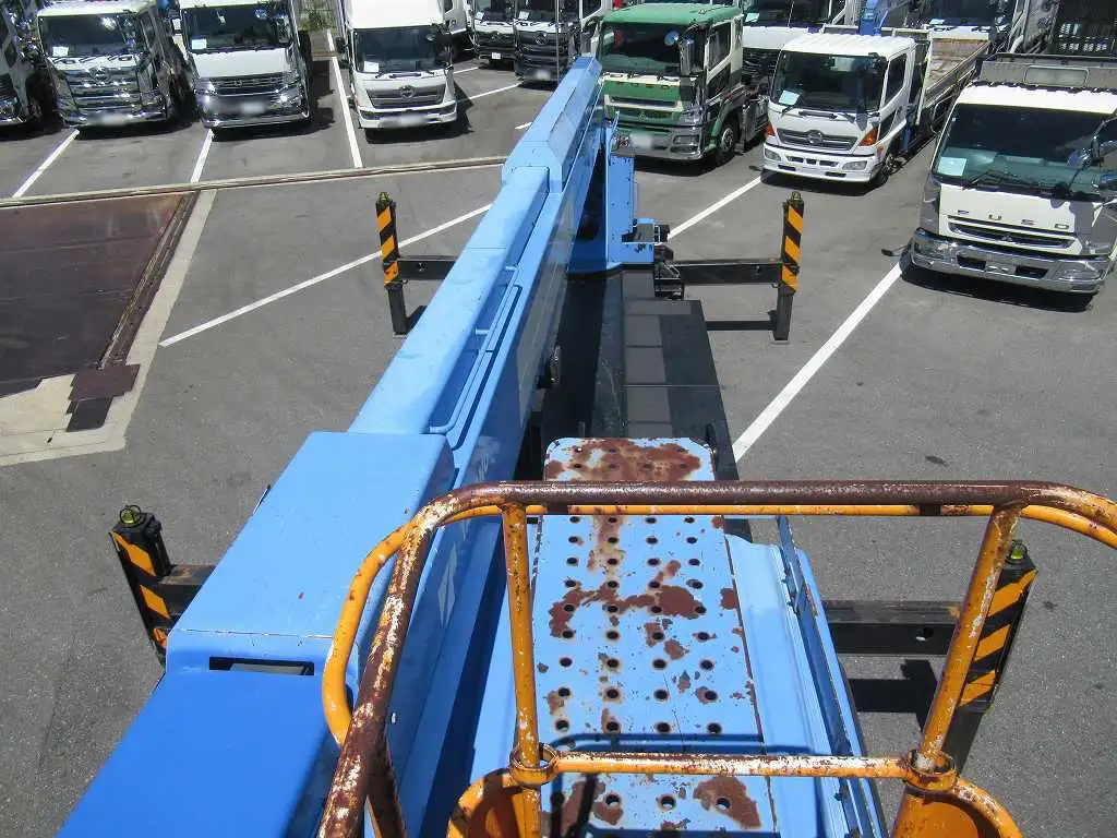 いすゞ フォワード 中型/増トン 高所・建柱車 高所作業車 ベッドの中古トラック画像10