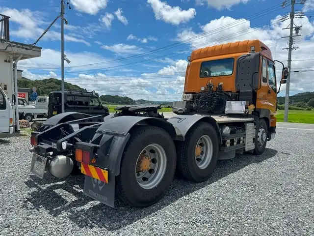 いすゞ ギガ 大型 トラクター ハイルーフ 2デフの中古トラック画像3