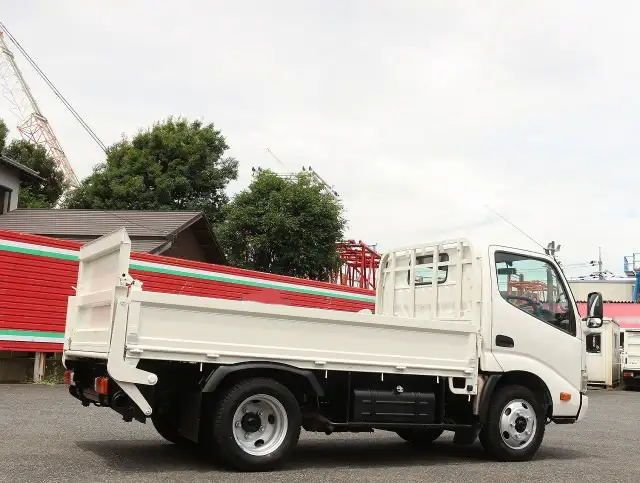 日野 デュトロ 小型 平ボディ パワーゲート 床鉄板の中古トラック画像3