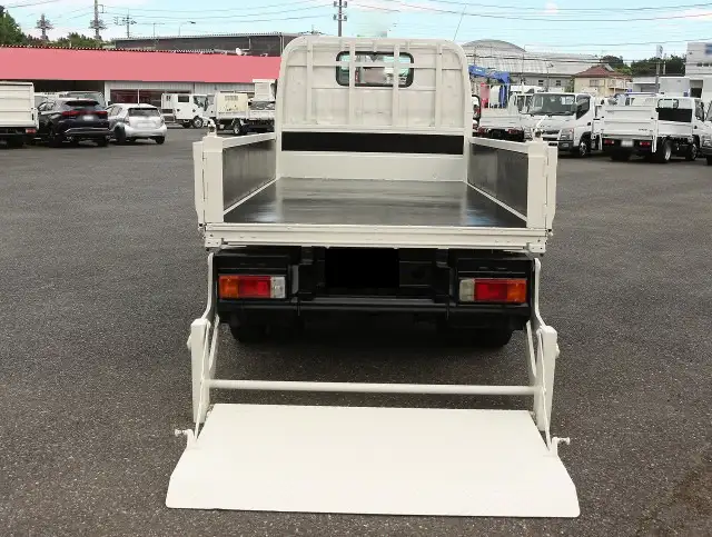 日野 デュトロ 小型 平ボディ パワーゲート 床鉄板の中古トラック画像8