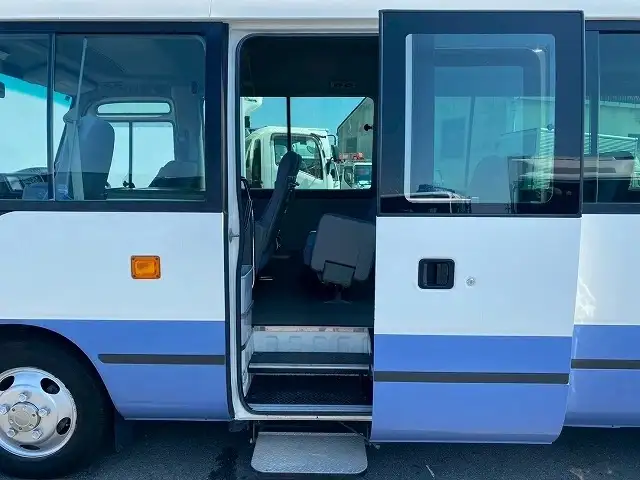 トヨタ コースター 小型 バス マイクロバス BDG-XZB50の中古トラック画像5