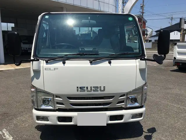 いすゞ エルフ 小型 平ボディ Wキャブ 2RG-NJR88Aの中古トラック画像2