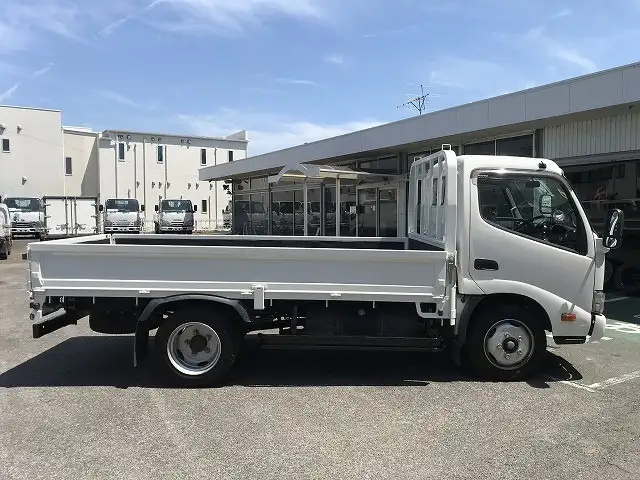 日野 デュトロ 小型 平ボディ TKG-XZU645M H30の中古トラック画像2
