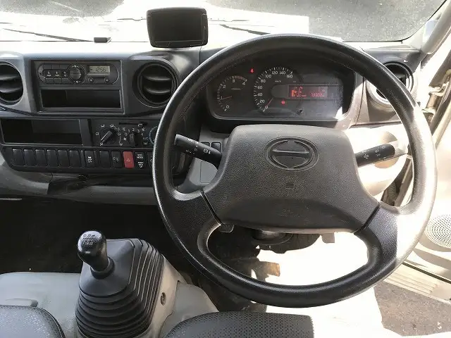 日野 デュトロ 小型 平ボディ TKG-XZU645M H30の中古トラック画像11
