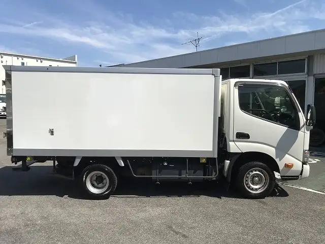 トヨタ ダイナ 小型 冷凍冷蔵 中温 サイドドアの中古トラック画像3