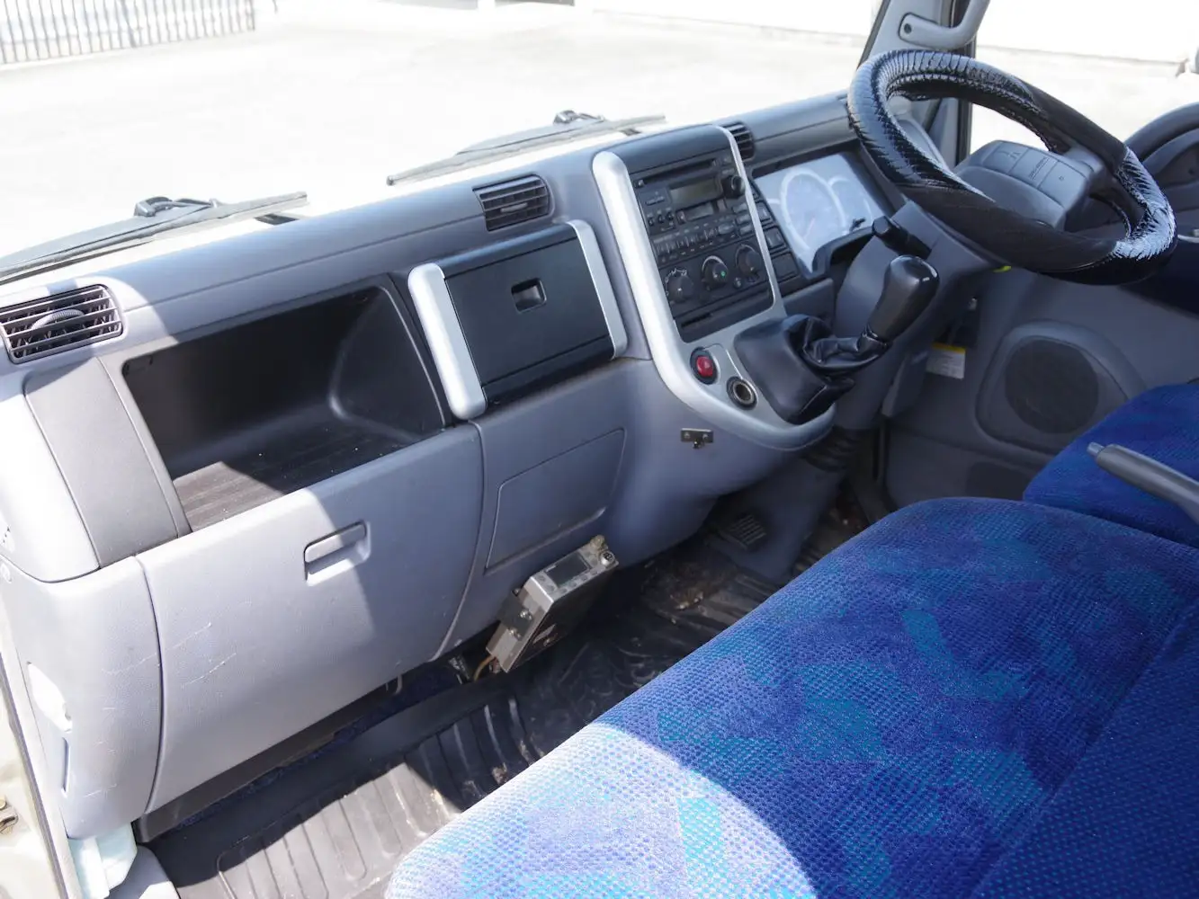 三菱 キャンター 小型 タンク車 ローリー PA-FG70DBの中古トラック画像15