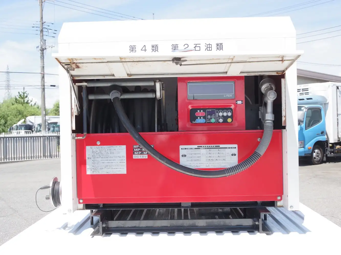 マツダ ボンゴ 小型 タンク車 ローリー DBF-SLP2Lの中古トラック画像7
