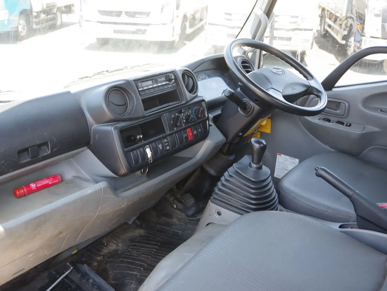 日野 デュトロ 小型 タンク車 バキューム TKG-XZU600Eの中古トラック画像13