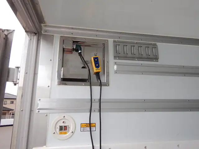 三菱 ファイター 中型/増トン 冷凍冷蔵 低温 パワーゲートの中古トラック画像8