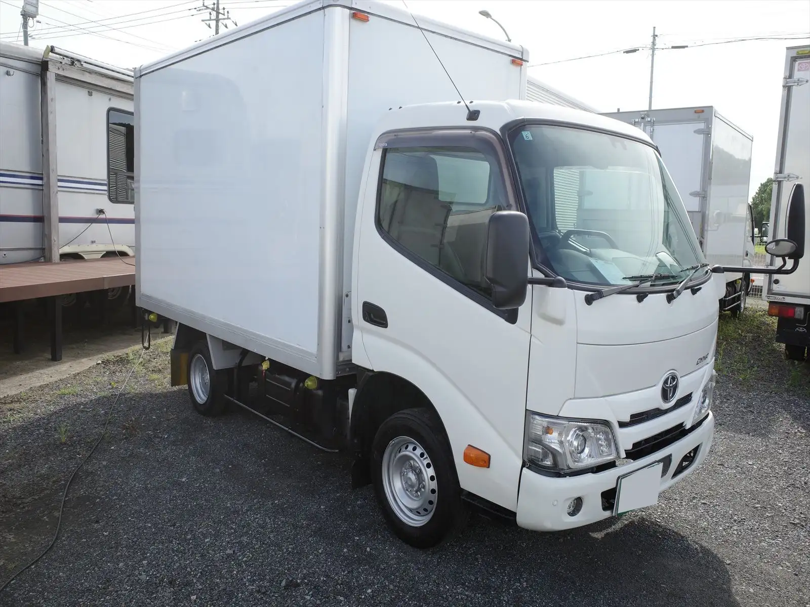 トヨタ ダイナ 小型 アルミバン 3BF-TRY230 R4の中古トラック画像2