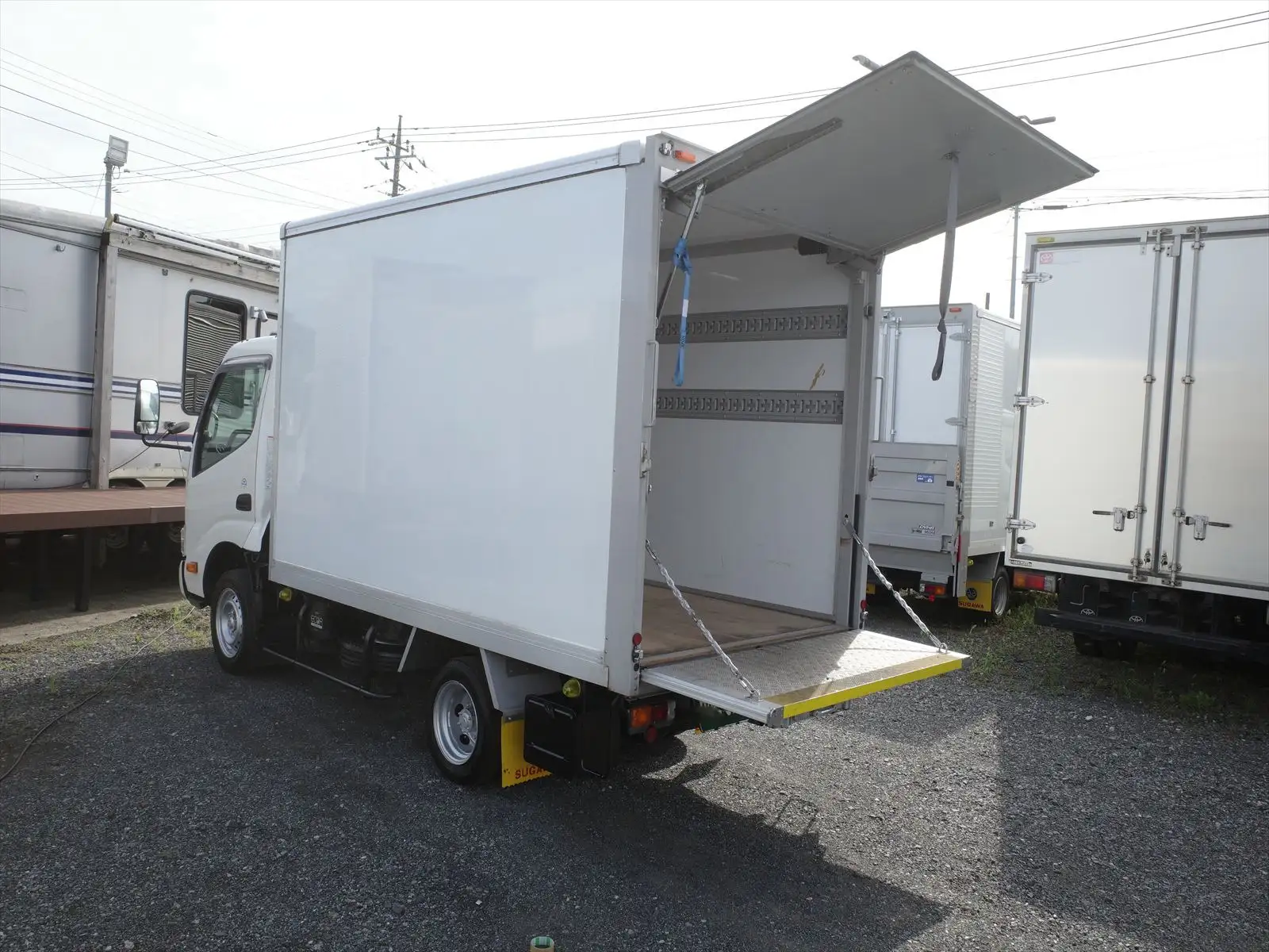 トヨタ ダイナ 小型 アルミバン 3BF-TRY230 R4の中古トラック画像9