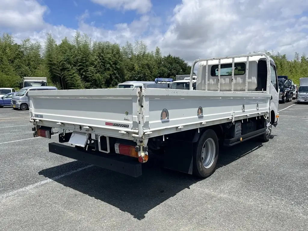 日野 デュトロ 小型 平ボディ 床鉄板 2RG-XZC710Mの中古トラック画像3