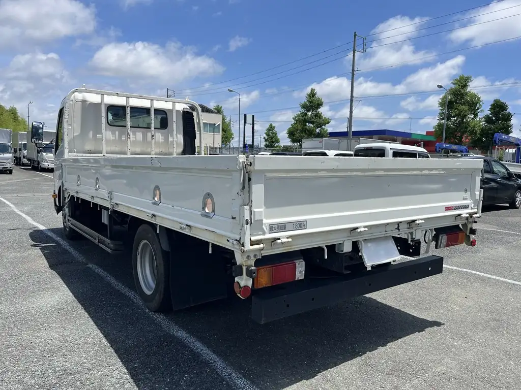 日野 デュトロ 小型 平ボディ 床鉄板 2RG-XZC710Mの中古トラック画像4
