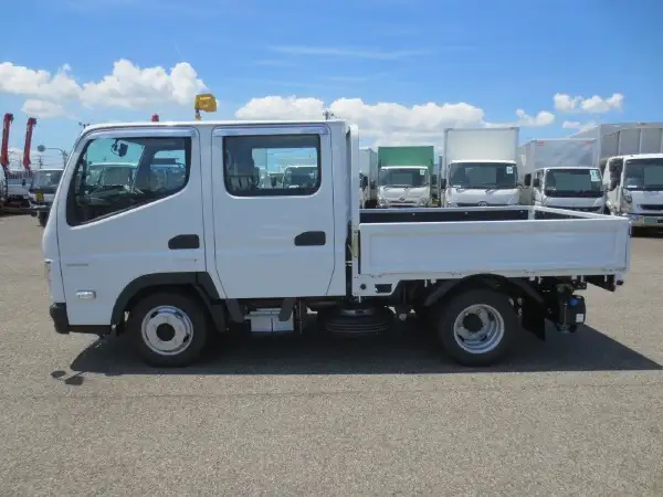 三菱 キャンター 小型 平ボディ Wキャブ 2RG-FBA20の中古トラック画像8