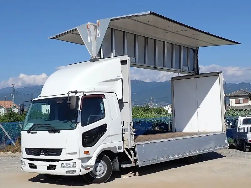 三菱 ファイター 中型/増トン ウイング ベッド TKG-FK61F の中古トラック【車両No.194320】