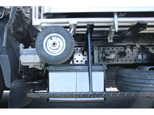いすゞ エルフ 小型 アルミバン ボトルカー サイドドアの中古トラック画像像17
